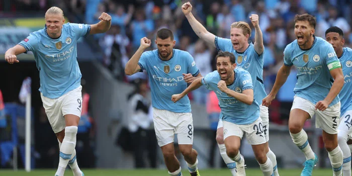 Community Shield: Manchester City 1 (7-6) 1 Manchester United