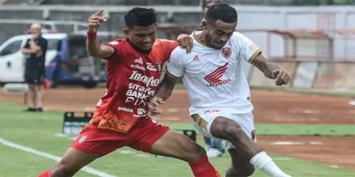 Pertarungan-Sengit-Psm-Makassar-Fc-Vs-Psis-Semarang