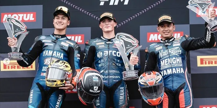 Dunia Balap Motor – Aldi Satya Mahendra dan Galang Hendra Naik Podium Kejuaraan