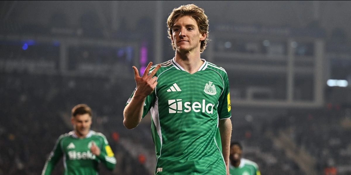 Anthony Gordon Cetak Sejarah Liga Champions dengan Empat Gol di Babak Pertama