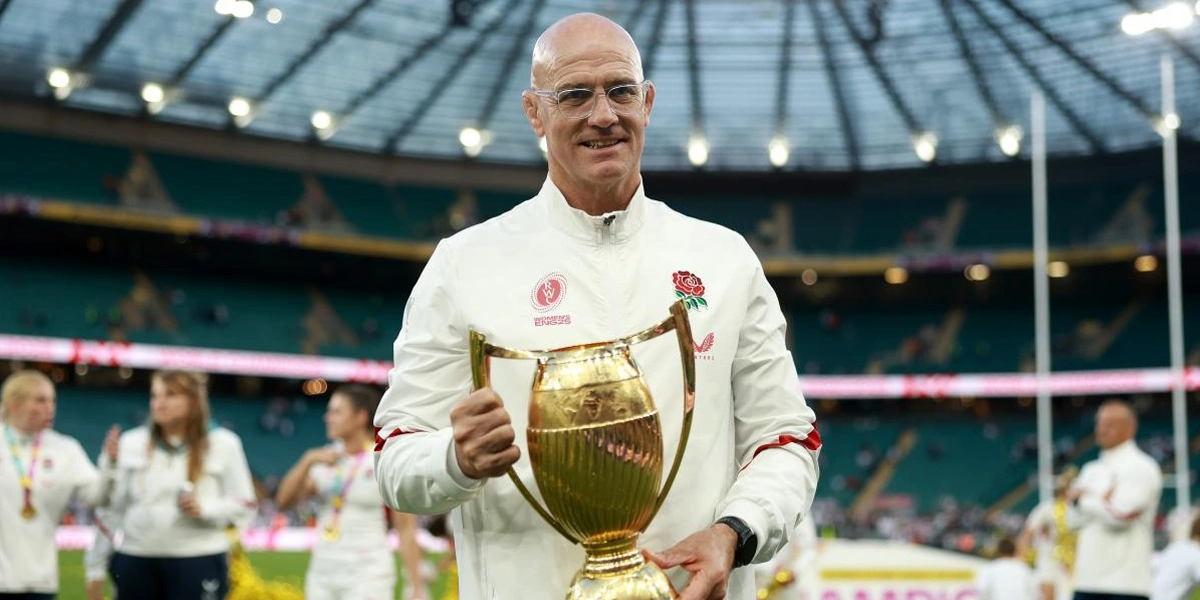 John Mitchell Perpanjang Kontrak Bersama Red Roses